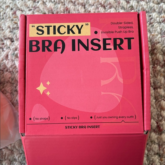 Sticky Bra Insert - Picture 3 of 4
